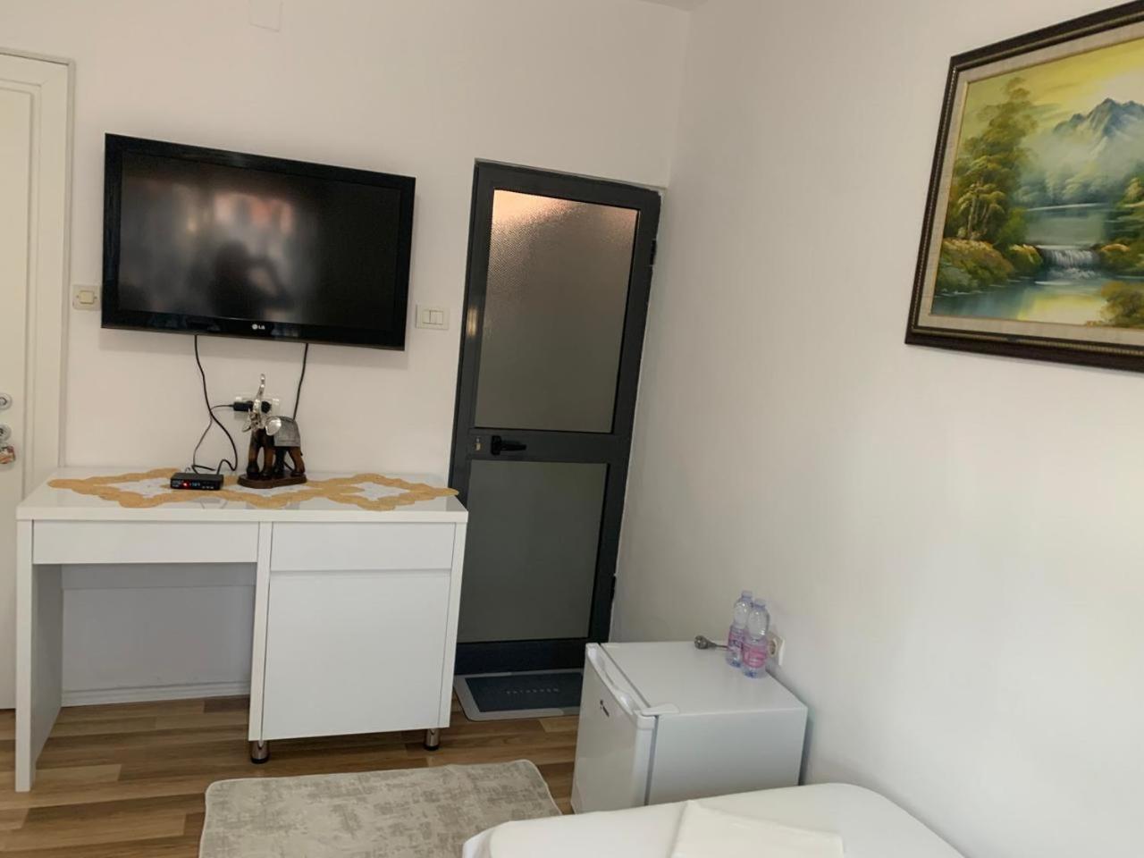 Flat In Berat'S Center Lägenhet Exteriör bild