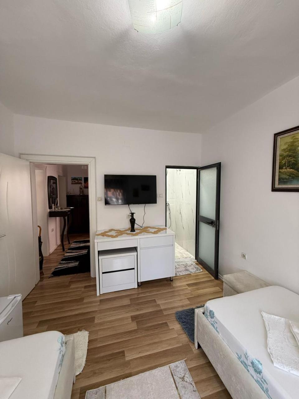 Flat In Berat'S Center Lägenhet Exteriör bild