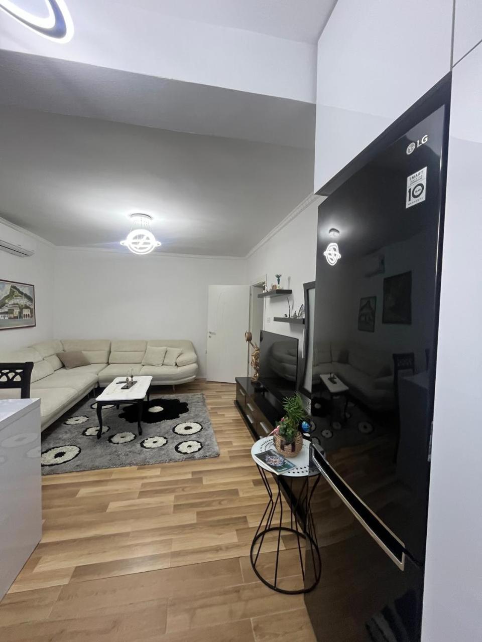 Flat In Berat'S Center Lägenhet Exteriör bild